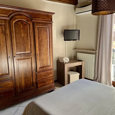 Verona Rooms Exterior photo